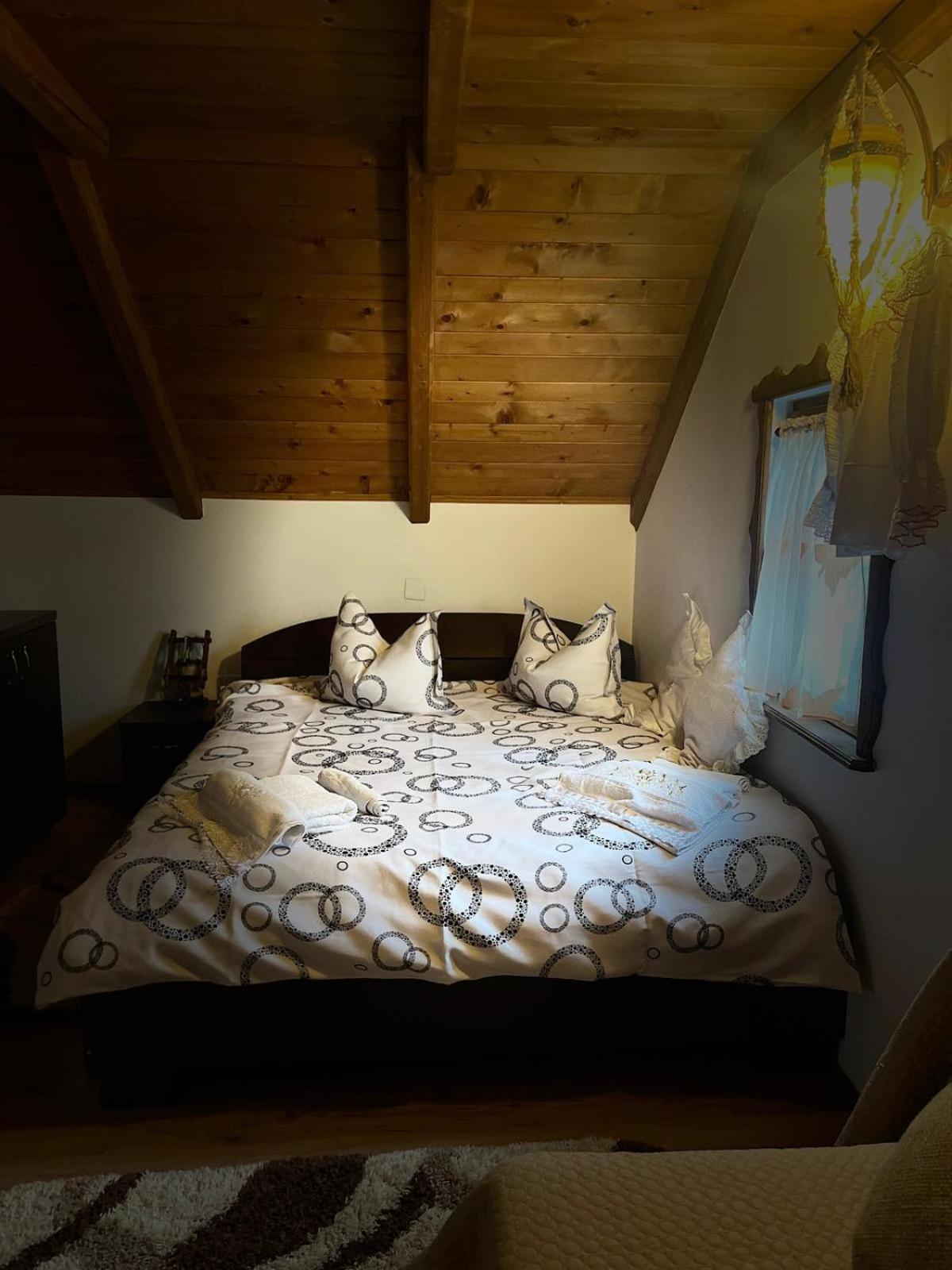 Cabana Rustic Borsa  Szoba fotó